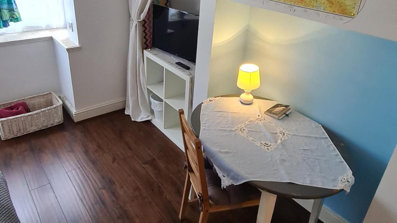 Seaside Double Room Poole Exterior photo